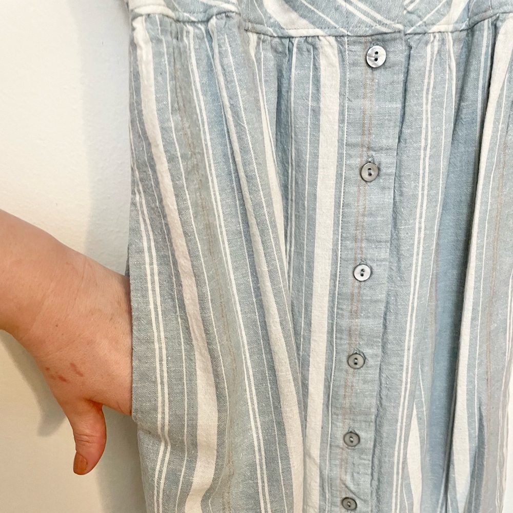 Button Front Linen Sundress - Picture 5 of 7